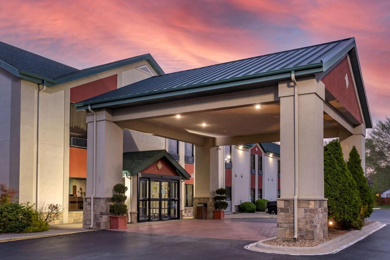 Best Western Plus Springfield Airport Inn Exterior foto