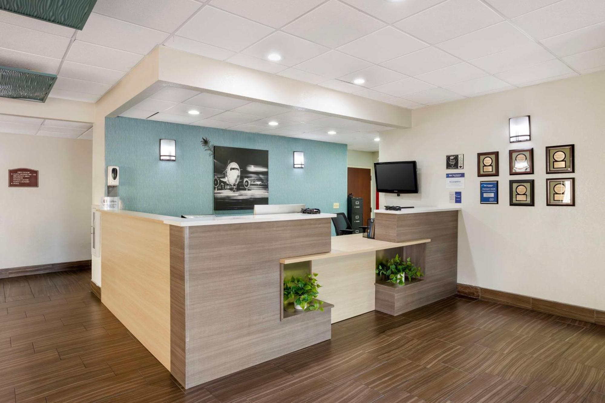 Best Western Plus Springfield Airport Inn Exterior foto